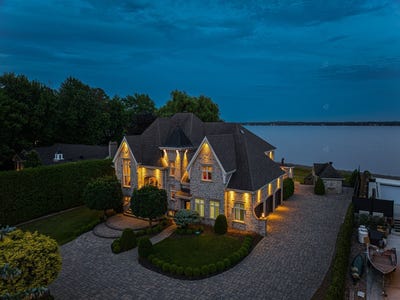 /international/ca/3272-rue-de-la-seigneurie-sainte-marthe-sur-le-lac-quebec-110107696614/