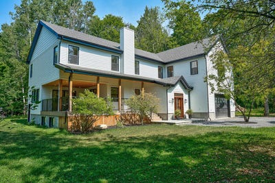 /international/ca/108-rue-bellevue-bromont-quebec-110101640717/