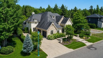 /international/ca/15-rue-des-ducats-blainville-quebec-110107399248/