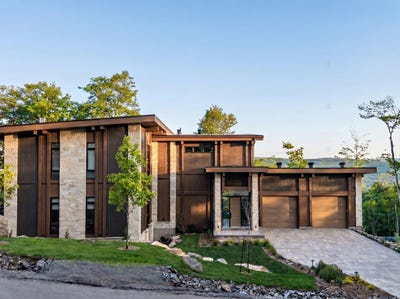 /international/ca/750-rue-du-mont-blanc-saint-sauveur-quebec-110107304665/