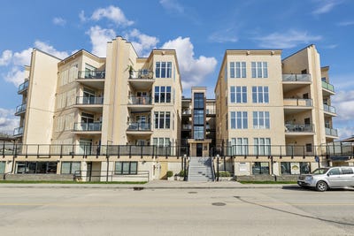 /international/ca/1327-st-paul-street-311-kelowna-british-columbia-110106848857/