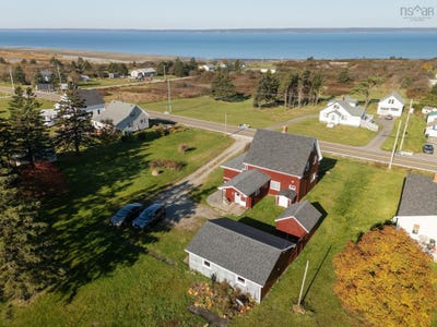 /international/ca/2484-highway-1-grosses-coques-nova-scotia-110107213061/