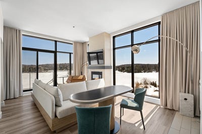 /international/ca/39-ch-fridolin-simard-521-esterel-quebec-110107229406/