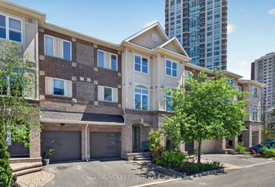/international/ca/27-briarway-private-westboro-hampton-park-ontario-110108221103/