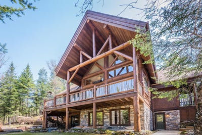 /international/ca/255-ch-champagne-mont-tremblant-quebec-110104272127/