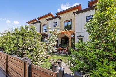 /international/ca/356-14th-st-9-courtenay-british-columbia-110108544437/