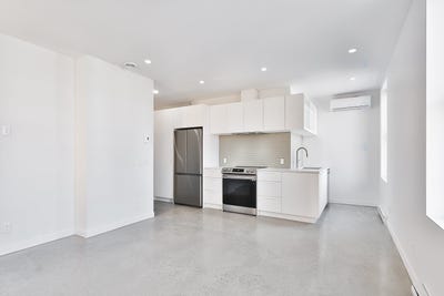 /international/ca/472-rue-de-la-congregation-a-montreal-le-sud-ouest-quebec-110107307777/