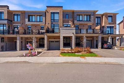 /international/ca/43-holyrood-crescent-vaughan-ontario-110108026650/