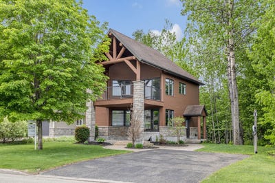 /international/ca/405-rue-des-mesanges-beaupre-quebec-110105000412/
