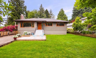 /international/ca/1561-merlynn-crescent-north-vancouver-british-columbia-110108663234/