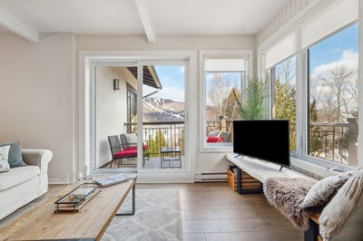 /international/ca/113-rue-cuttle-332-mont-tremblant-quebec-110098480410/