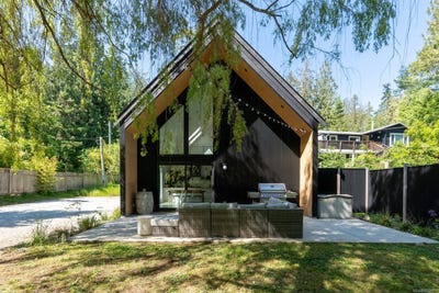 /international/ca/146-menhinick-dr-salt-spring-nova-scotia-110108423240/