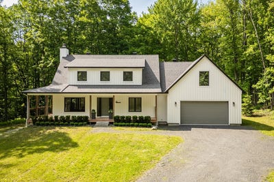 /international/ca/12-ch-de-la-baie-robinson-lac-brome-quebec-110105959322/
