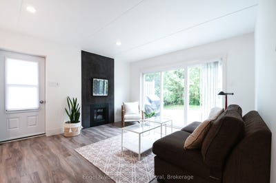 /international/ca/19-dawson-drive-50-collingwood-ontario-110107659205/