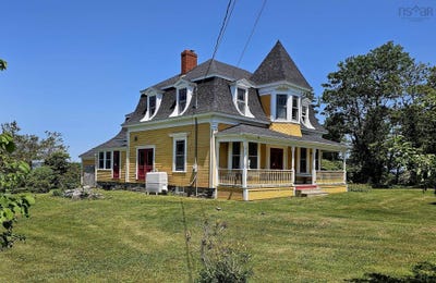 /international/ca/7213-highway-101-plympton-nova-scotia-110108661674/