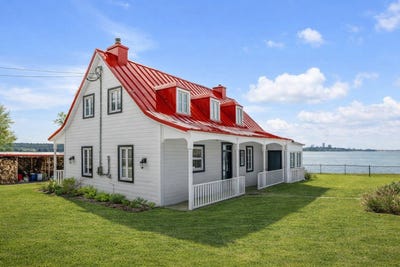 /international/ca/8313-ch-royal-sainte-petronille-quebec-110106061607/