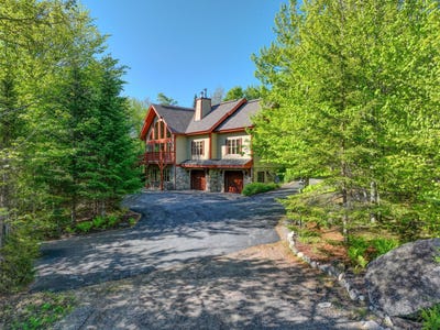 /international/ca/415-ch-jean-paul-riopelle-mont-tremblant-quebec-110097077876/