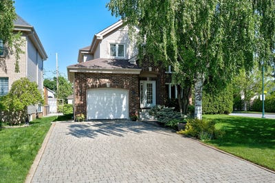 /international/ca/1-rue-daubigny-candiac-quebec-110099960478/