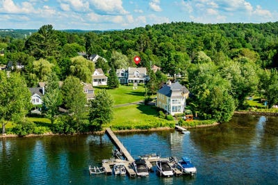 /international/ca/829-rue-main-ayer-s-cliff-quebec-110099174987/