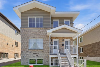 /international/ca/3803-3807-grand-boulevard-longueuil-saint-hubert-quebec-110108934827/