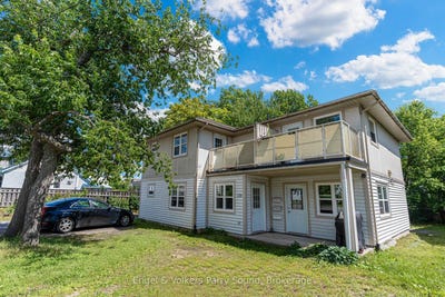 /international/ca/128-isabella-street-parry-sound-ontario-110108741964/
