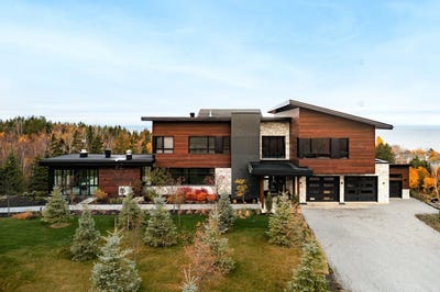 /international/ca/898-rue-d-youville-rimouski-quebec-110103253116/