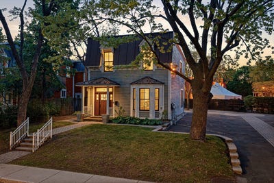/international/ca/34-av-argyle-saint-lambert-quebec-110108385199/