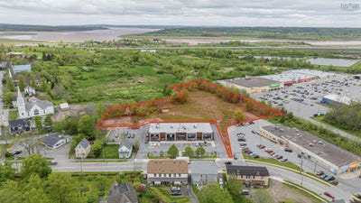 /international/ca/549-o-brien-street-windsor-nova-scotia-110098760518/