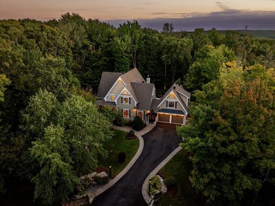/international/ca/402-rue-du-clos-du-meunier-prevost-quebec-110108544535/