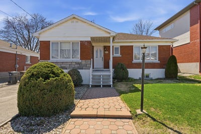 /international/ca/48-rue-st-luc-laval-laval-des-rapides-quebec-110107806610/