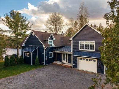 /international/ca/2812-ch-du-village-saint-adolphe-d-howard-quebec-110107832626/
