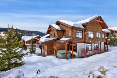 /international/ca/5040-valley-drive-16-sun-peaks-british-columbia-110107451589/