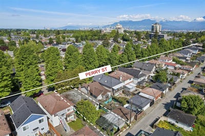 /international/ca/4420-perry-street-vancouver-british-columbia-110108468250/