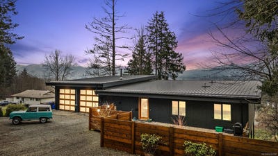 /international/ca/4721-island-hwy-courtenay-british-columbia-110107710492/