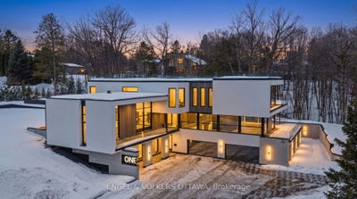 /international/ca/1-delong-drive-beacon-hill-north-south-and-area-ontario-110106366724/