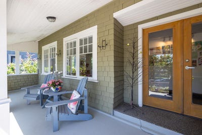 /international/ca/2433-mathers-avenue-west-vancouver-british-columbia-110100981146/