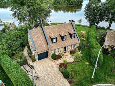 /international/ca/3-rue-bertrand-laval-sainte-rose-quebec-110098831949/