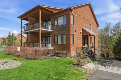 /international/ca/171-av-de-l-hotel-de-ville-102-bromont-quebec-110107910761/