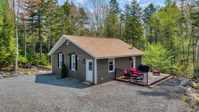 /international/ca/7-lakeview-road-hemford-nova-scotia-110108265825/