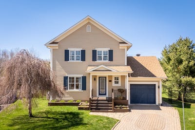 /international/ca/60-rue-des-soeurs-de-st-joseph-bromont-quebec-110099276832/