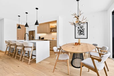 /international/ca/165-allee-du-solstice-301-mont-tremblant-quebec-110106787898/