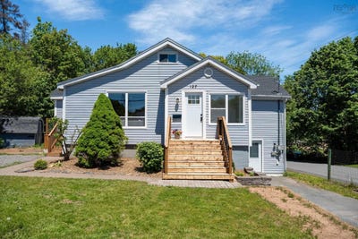 /international/ca/127-crescent-drive-new-minas-nova-scotia-110108662197/
