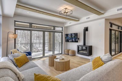 /international/ca/3045-allee-du-valais-101-mont-tremblant-quebec-110098214901/