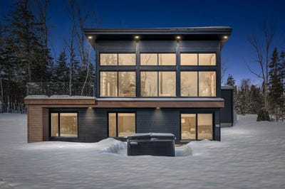 /international/ca/94-rue-de-la-corniche-les-eboulements-quebec-110094437987/?lang=zh-cn