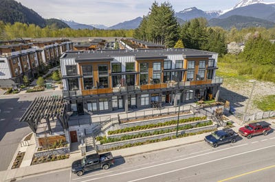 /international/ca/39767-government-road-104-squamish-british-columbia-110107395360/