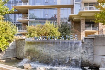 /international/ca/1075-sunset-drive-2103-kelowna-british-columbia-110108677769/
