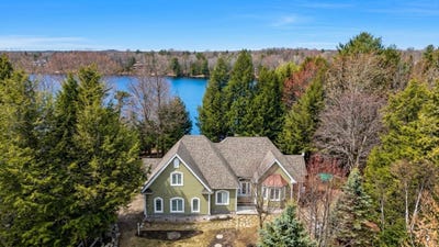 /international/ca/1119-ch-dunant-sainte-anne-des-lacs-quebec-110105332071/