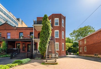 /international/ca/379-av-notre-dame-saint-lambert-quebec-110105721787/