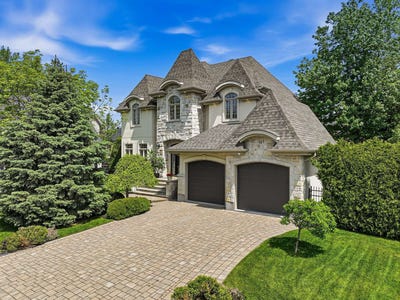 /international/ca/8-rue-de-talcy-blainville-quebec-110108605445/