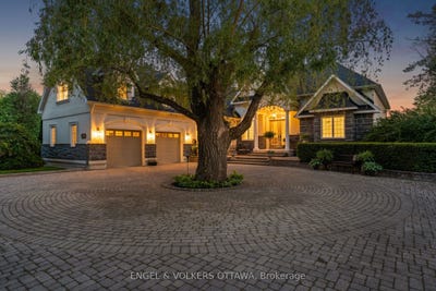 /international/ca/6197-ottawa-street-stittsville-munster-richmond-ontario-110108742149/